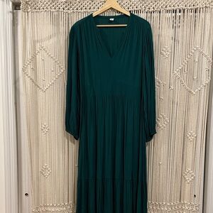 Old Navy Deep Green Long Sleeve Midi Dress